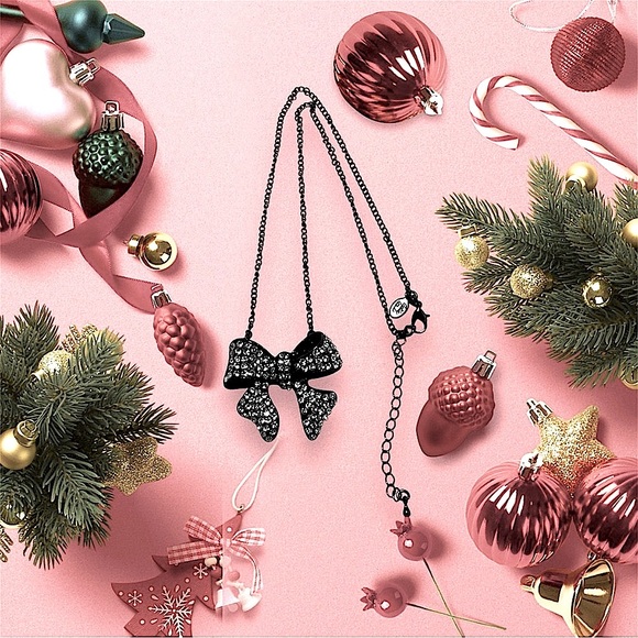 Cookie Lee Sparkly Rhinestone Bow Adjustable Gunmetal Chain Necklace - Picture 7 of 7